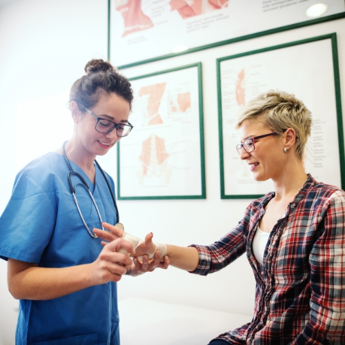 Orthopedic-clinical-specialist-Mana-Physical-Therapy-Lake-Como-East-Brunswick-NJ